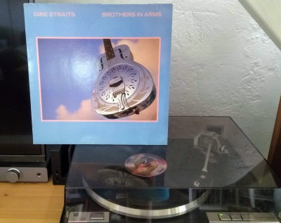 Brothers in Arms Dire Straits.jpg