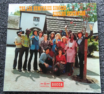 The Les Humphries Singers Singin sensation.jpg