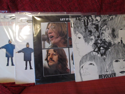 REVOLVER