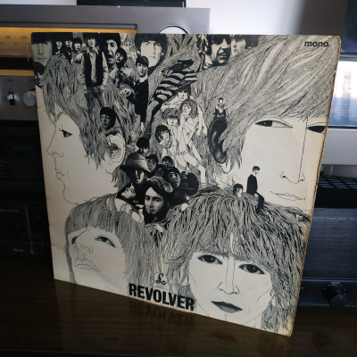The Beatles - Revolver_1966.jpg