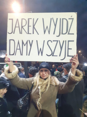FiqsKAJWIAE5W5O.jpeg
