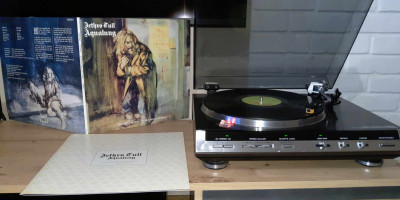 Jethro Tull - Aqualung-winyl_half.jpg