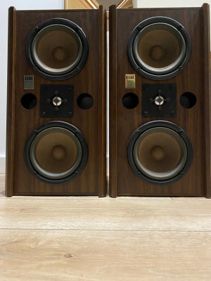 z010.jpg