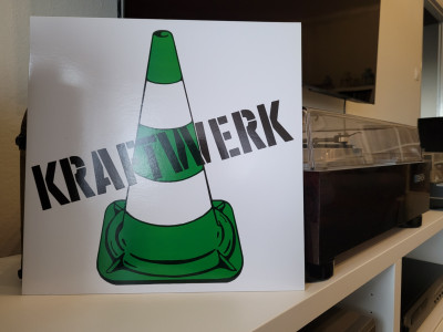 Kraftwerk – Kraftwerk 2.jpg
