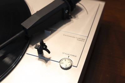 automatic-turntable-denon-dp-23f-6.jpg