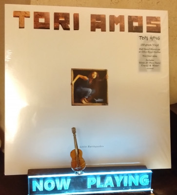 Tori Amos - Little earthquakes.jpg