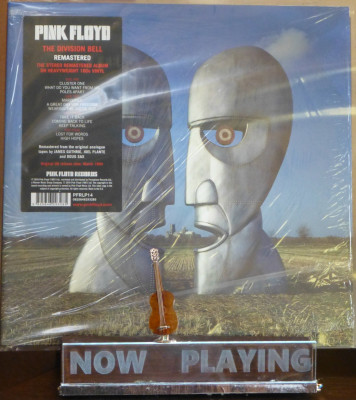 Pink Floyd The Division Bell.jpg