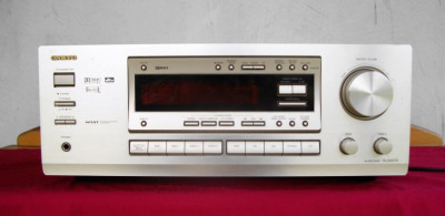 onkyo  front.jpg