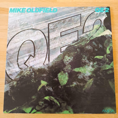OLDFIELD QE2.jpg