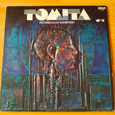 TOMITA PICTURE AT AN EXHIBITION.jpg