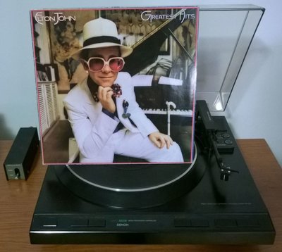 Elton John - Greatest Hits (GER 1979).jpg