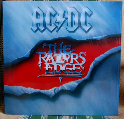 ACDC.JPG