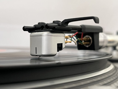 Fidelity Research FR-2 na headshellu Orsonic AV-11b