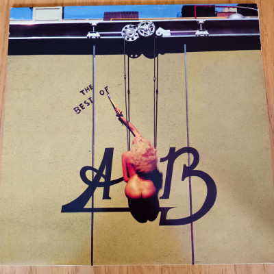 AVERAGE WHITE BAND THE BEST OF.jpeg