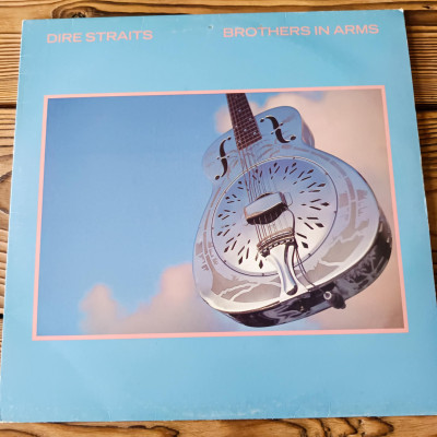 DIRE STRAITS BROTHERS IN ARMS.jpeg