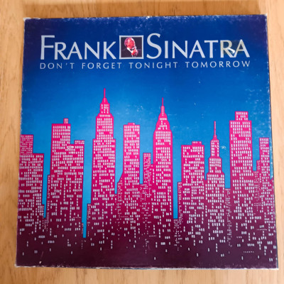 FRANK SINATRA BOX 1.jpeg