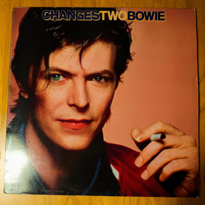 DAVID BOWIE CHANGESTWOBOWIE.jpeg