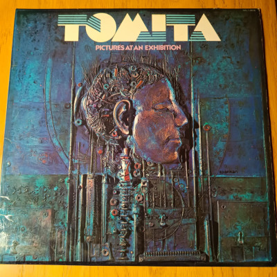 TOMITA PICTURES AT AN EXHIBITION.jpg