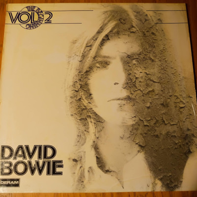 DAVID BOWIE THE BEGINNING VOL. 2.jpg