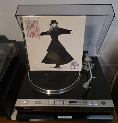 Stevie Nicks – Rock A Little (EU 1985).jpg
