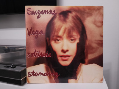 Suzanne Vega – Solitude Standing.jpg