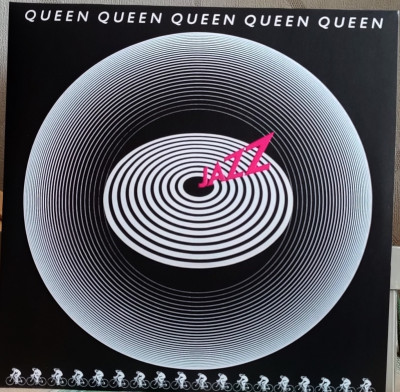 Queen 4.jpg