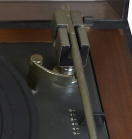 Screenshot 2026-03-18 at 09-52-59 Ramię Lenco B52 B55 - Sklep Opinie Cena w Allegro.png