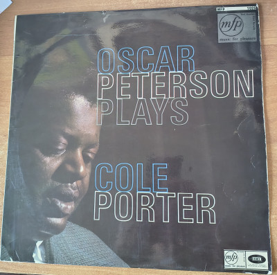 Oscar Peterson plays Cole Porter.jpg