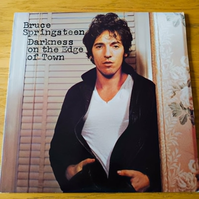 BRUCE SPRINGSTEEN DARKNESS OF THE EDGE OF TOWN.jpg