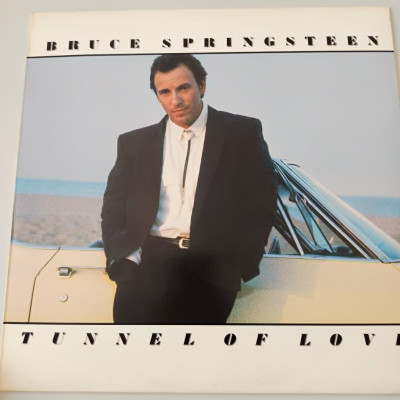 BRUCE SPRINGSTEEN TUNEL OF LOVE.jpg
