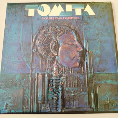 TOMITA PICTURES AT AN EXHIBITION.jpg