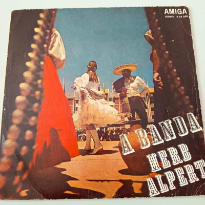 HERB ALPERT A BANDA.jpg