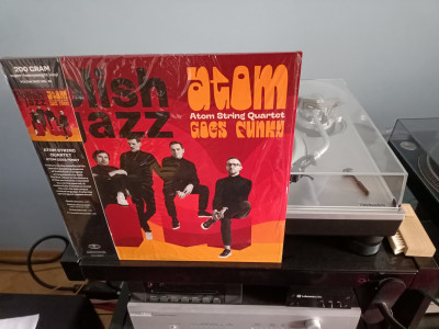 ATOM STRING QUARTET.jpg