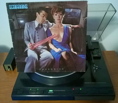 Scorpions - Lovedrive (GER 1979).jpg
