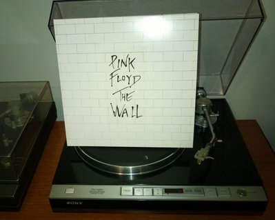 Pink Floyd - The Wall (EU 2016).jpg