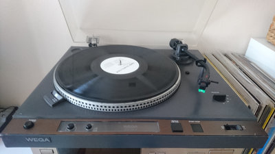 Wega JPS 352 P