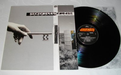 SCORPIONS Crazy World.jpg