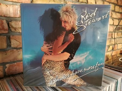 Rod Stewart - Blondes Have More Fun.jpg
