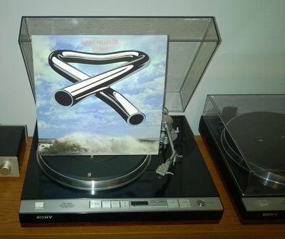 Mike Oldfield - Tubular Bells (EU 2009).jpg