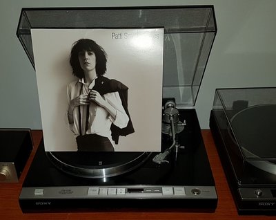 Patti Smith - Horses (EU 2015).jpg