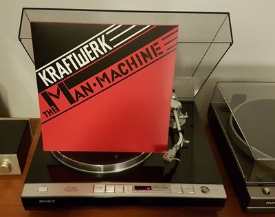 Kraftwerk - The Man Machine (EU 2009).jpg