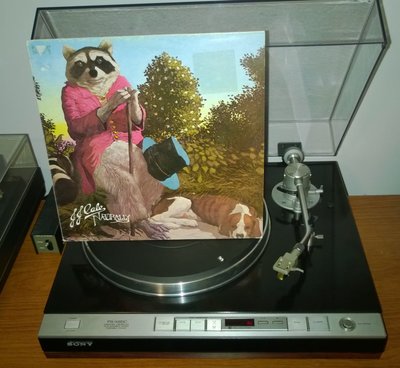 1 J.J. Cale - Naturally (IT 1982).jpg
