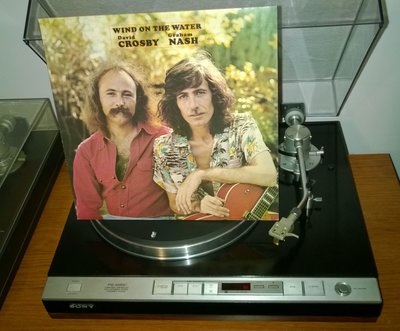 David Crosby Graham Nash – Wind On The Water (UK 1975).jpg