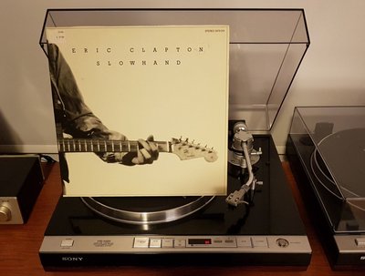 Eric Clapton - Slowhand (GER 1977).jpg