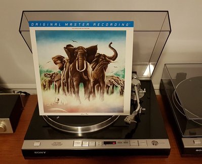 Elvis Costello And The Attractions - Armed Forces (US 2010).jpg
