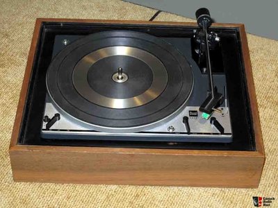 143111-dual_1215_turntable_with_cartridge.jpg