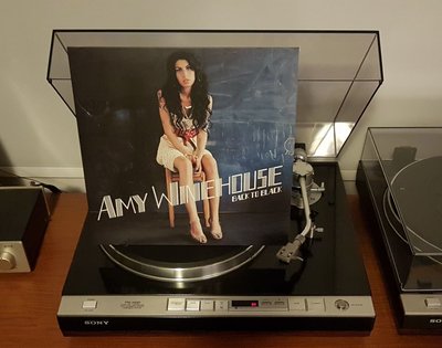 Amy Winehouse - Back To Black (EU 2017).jpg