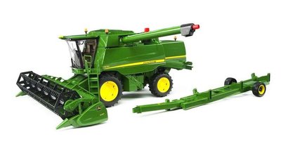 pol_pl_Bruder-02132-Kombajn-zbozowy-John-Deere-T670i-189_4.jpg