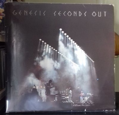 GENESIS - SECONDS OUT.jpg