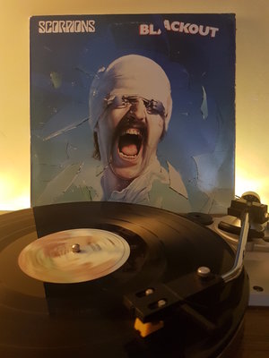 scorpions2.jpeg